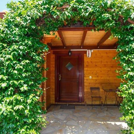 דירות Wooden House In יואנינה מראה חיצוני תמונה
