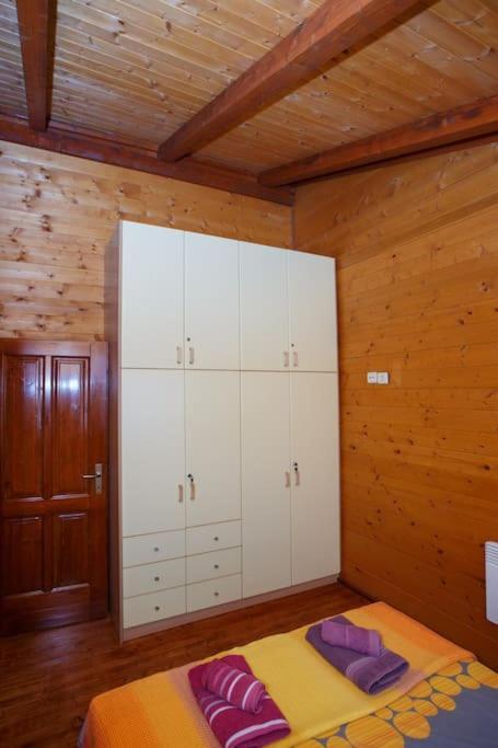 דירות Wooden House In יואנינה מראה חיצוני תמונה