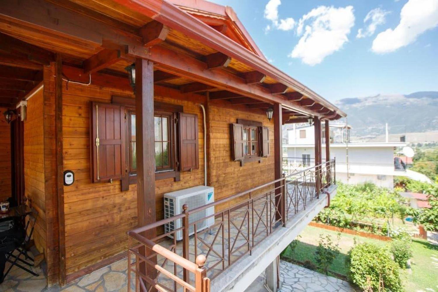 דירות Wooden House In יואנינה מראה חיצוני תמונה