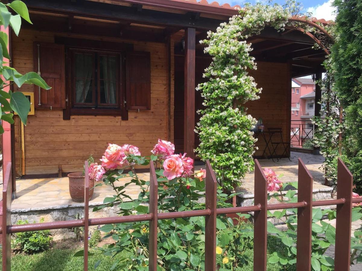 דירות Wooden House In יואנינה מראה חיצוני תמונה