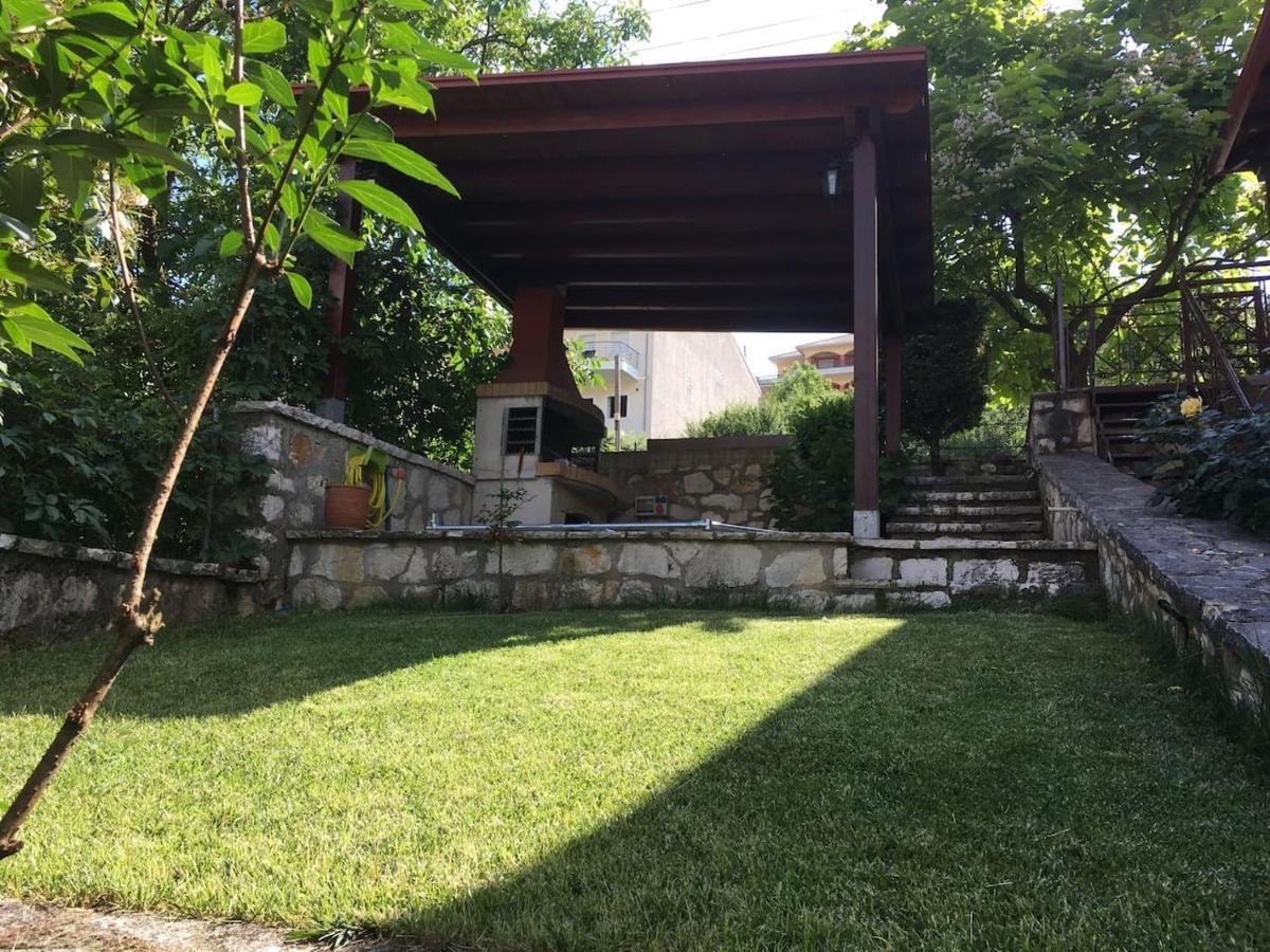 דירות Wooden House In יואנינה מראה חיצוני תמונה